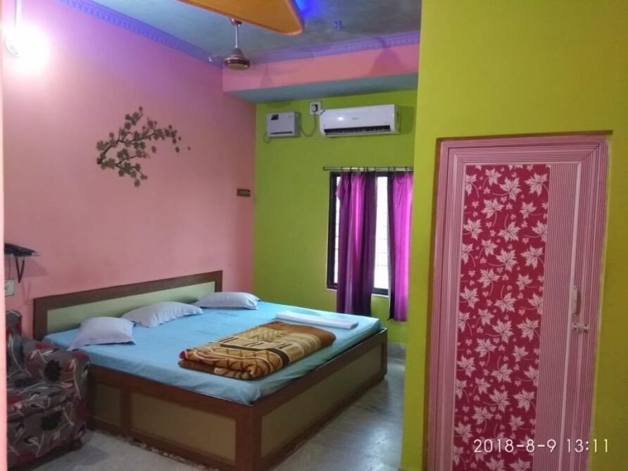 Six-bed Non AC Room